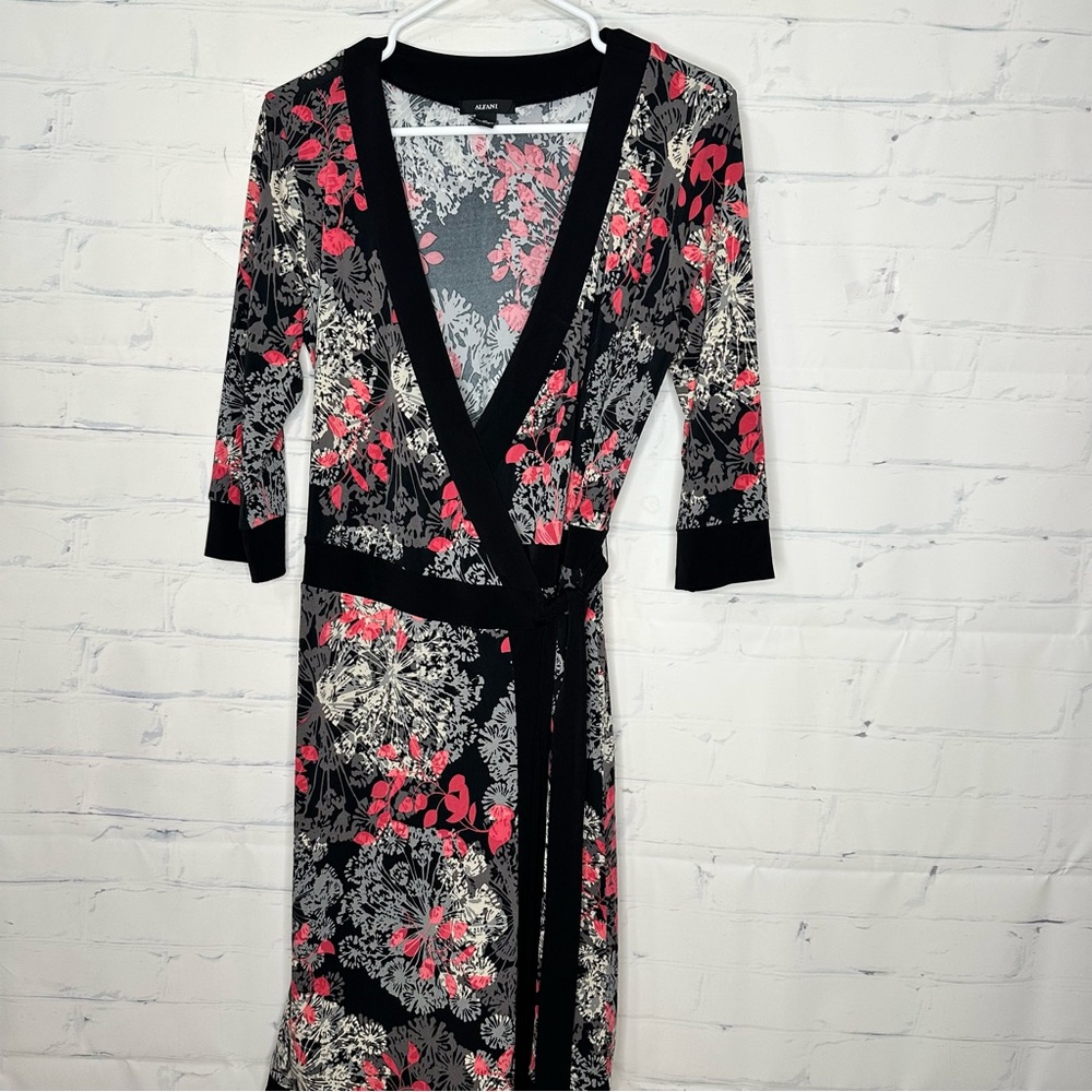 Alfani medium wrapā dress